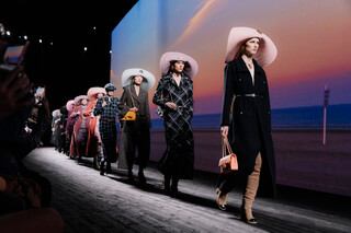 Chanel провели показ коллекции осень-зима 2024
